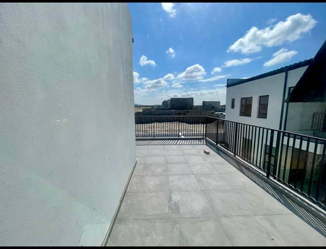 4 BEDROOM FREESTANDING FOR SALE IN SANDOWN